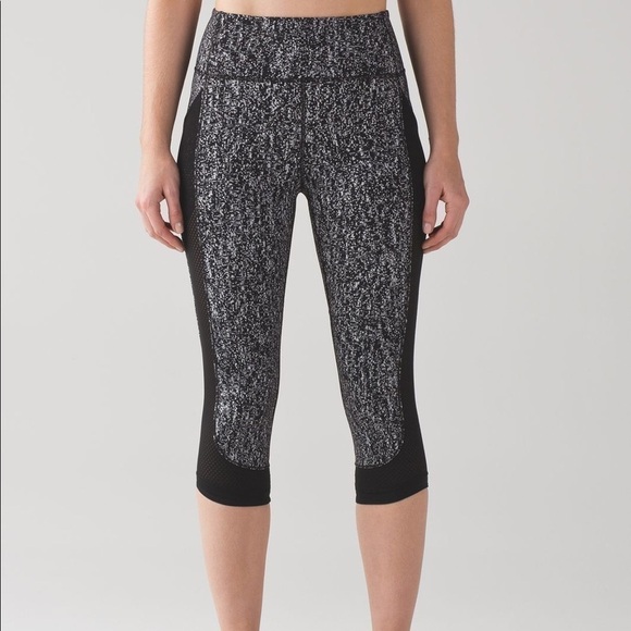 Lululemon Fit Physique Crop Legging Jacquard Black - Picture 8 of 11